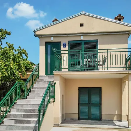 Perina Hiza By Interhome Feriehus