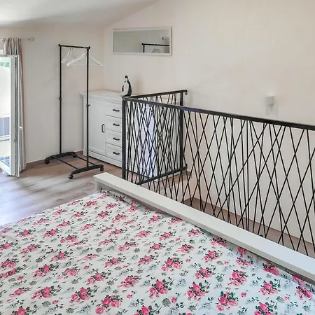 Vakantiehuis Perina Hiza By Interhome *