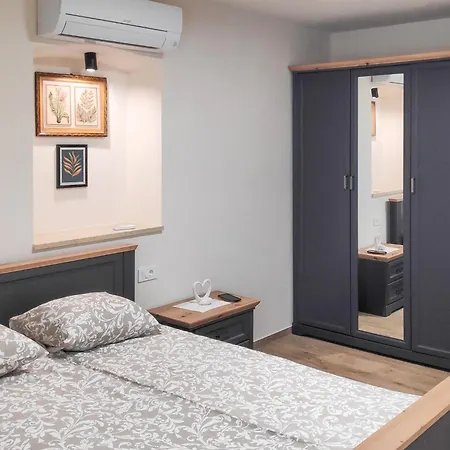 Perina Hiza By Interhome Feriehus Barban