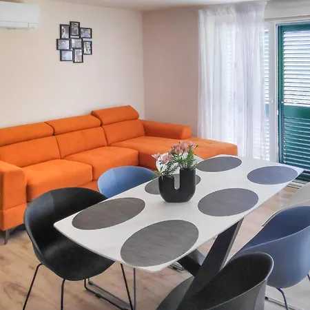 Perina Hiza By Interhome Feriehus