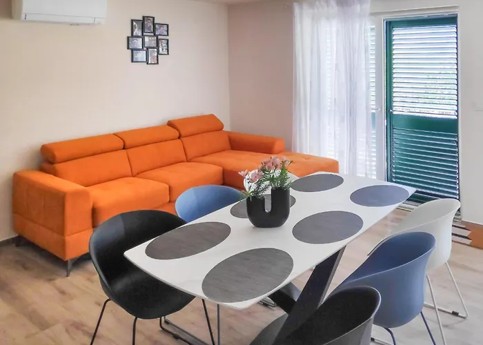 Perina Hiza By Interhome Feriehus